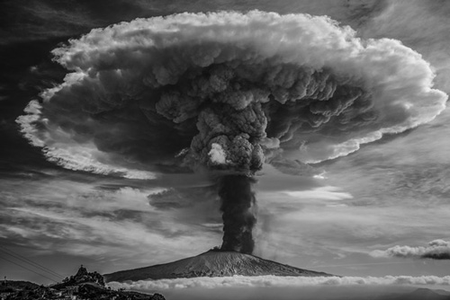 《特纳火山喷发》　摄影师：Giuseppe Mario Famiani(意大利）