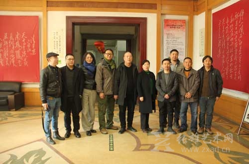 部分参展艺术家与嘉宾合影