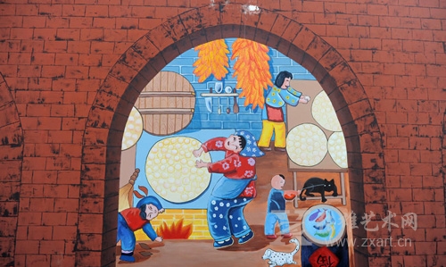 图为屋墙上绘着村民蒸馍馍场景的农民画。