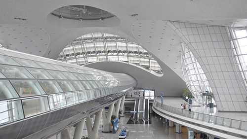 仁川机场转运中心很有未来感