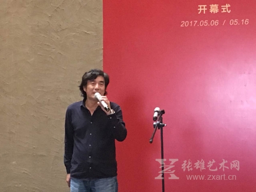 本次油画展参展艺术家张立平发表致谢词