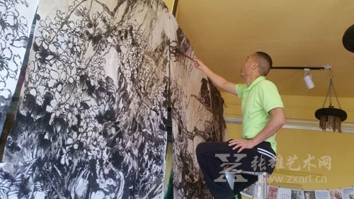 刘新才巨幅水墨画《岩壑春光》