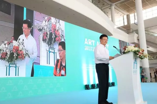 王杰主持2017艺术厦门博览会VIP预展