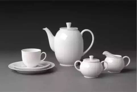 赫尔曼·格莱驰 咖啡具和茶具 “1382”,1931年