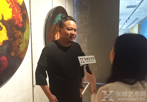 张雄艺术网采访展览发起人、漆画家陈铸