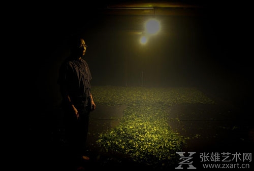 △梁骏德，从事茶叶加工评审工作武夷山桐木关50余载，系金骏眉首泡制作者。