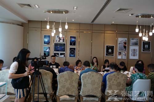 说明会现场
