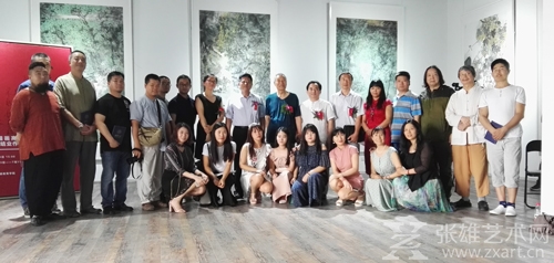 参展艺术家合影