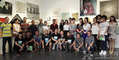  嘉宾、参展艺术家合影