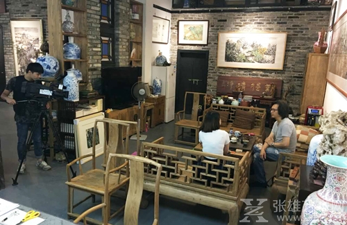 张雄艺术网拜访胡明德工作室