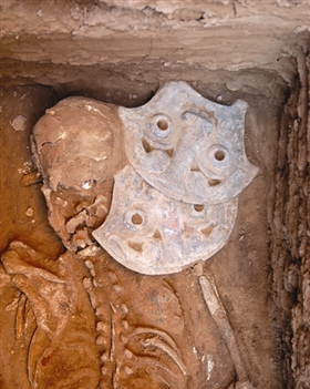 图3 横水西周墓青铜兽面纹面具