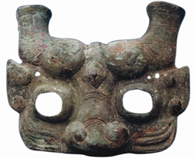 图4 应国贵族墓截角形兽面具