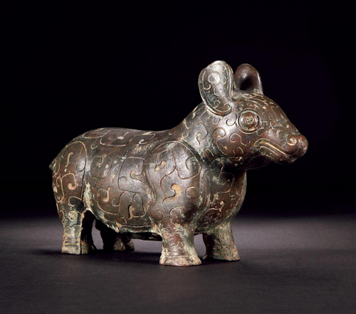 青铜貘 春秋早期 高12cm；长19cm 218.4万元成交 北京中拍国际 2010