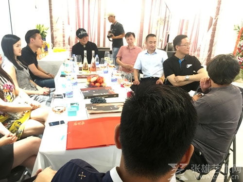 服装定制品牌《惠佳密码》预开幕仪式在北京举办