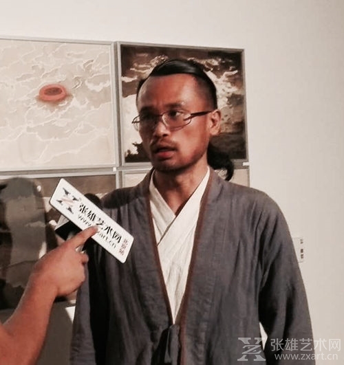 知名策展人吴秋龑接受采访