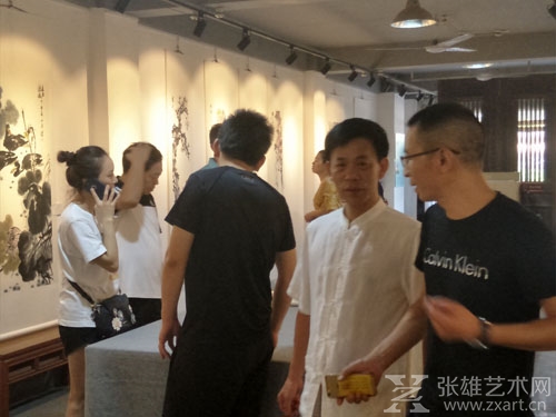 “畅臆”梅子、永喜大写意国画联展正在进行中