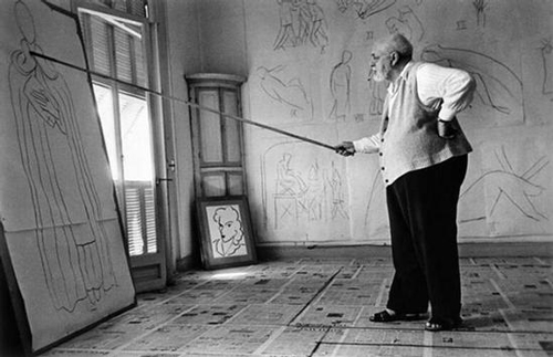 马蒂斯在工作室，1949年，摄影：Robert Capa