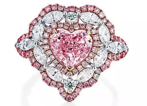 1.59克拉淡粉红色钻石配浓彩粉色钻石戒指