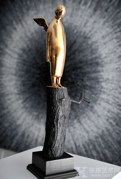 吴永平-天使的心情-56×22×18cm-青铜铸造2011