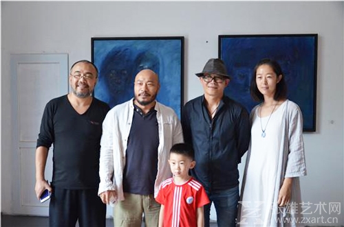 艺术家陈蒙先生到场嘉宾现场合影留念