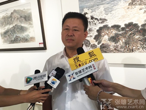 民建中央画院副院长王元石接受采访