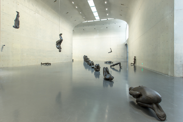 安东尼·葛姆雷雕塑作品展亮相上海龙美术馆
