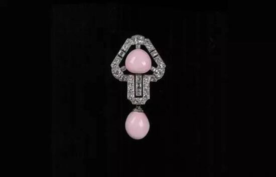   Tiffany & Co. 玛丽皇后海螺珍珠胸针