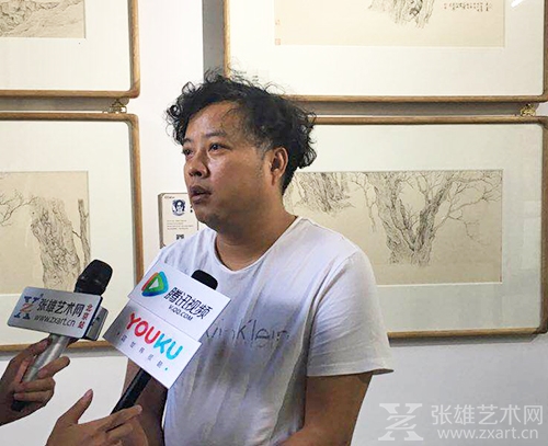 职业策展人杨子平接受采访
