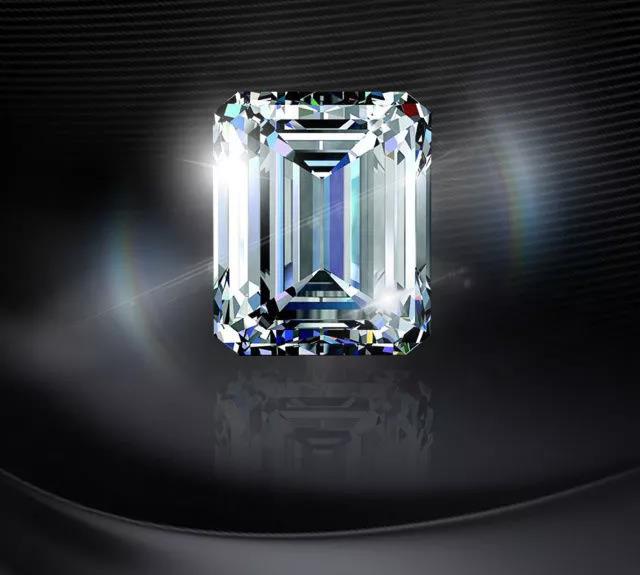   本次展会最大钻石 来自比利时顶级20克拉稀有钻石