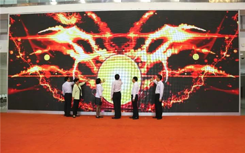 庆十九大召开 展履职风采——市政协举办书画展开幕式