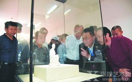 最美中国白：“瓷圣”何朝宗的作品何以驰名中外？