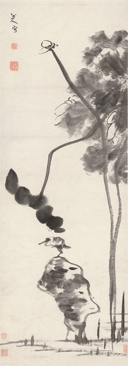   八大山人《荷石水鸟图轴》，纸本水墨，127×46cm，清，故宫博物院藏