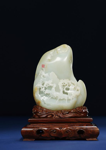 LOT2638 刘月川 和田玉籽料丽人行摆件 　　13.0×10.2×4.0cm 745g