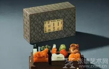 清代“龙石”款田黄云纹方章成交价：1725万