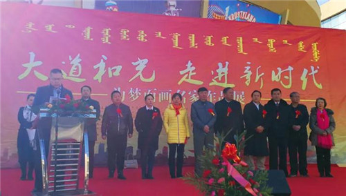   内蒙古满天星文化传媒有限公司董事长，准格尔旗收藏协会会长朱彥峰先生代表协办单位致辞。