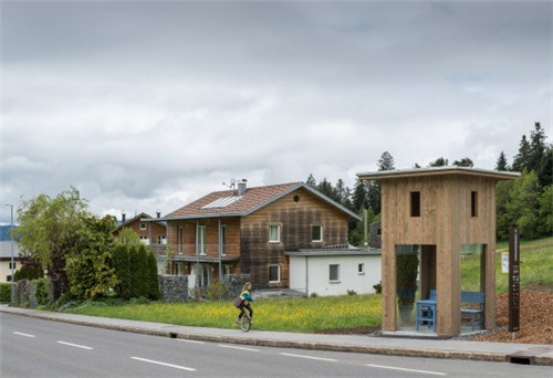 Alexander Brodsky’s BUS:STOP