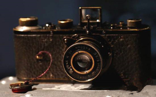 创纪录！1923年徕卡相机拍出240万欧元 