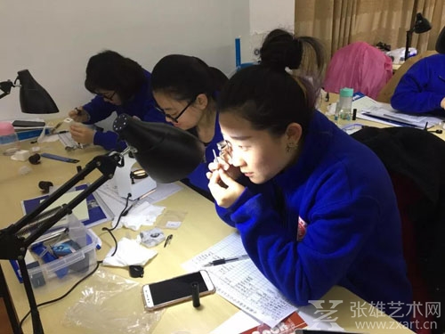 “中维厦门珠宝玉石鉴定师班”开班仪式顺利举行