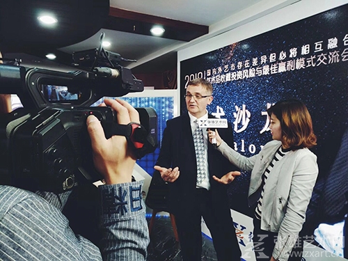 “艺”路上，有一种坚持叫张雄艺术网