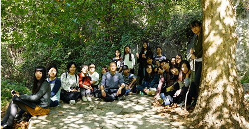 中国美院学子在太乙山考察，于光影中小憩