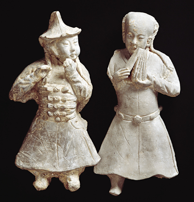   吹笛陶俑  中国国家博物馆藏