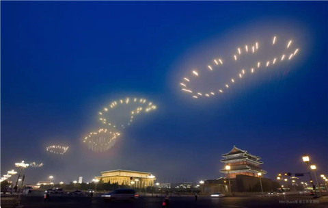   蔡国强，焰火作品：历史的脚印，2008北京奥运会开幕式