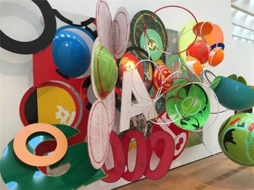   Judy Pfaff，Apples and Oranges，1986