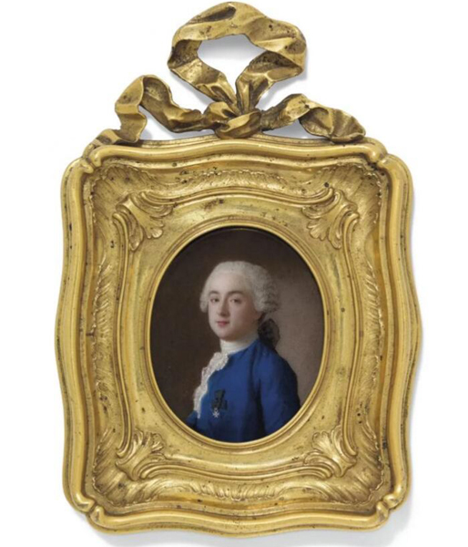 让·艾蒂安·利奥塔德（1702-1789） 《身穿蓝色外套、佩戴马耳他勋章的年轻绅士》 珐琅底釉签名及日期：“pt. liotard / 1749” 珐琅铜 椭圆形，高49毫米，椭圆形黄铜镀金框架，上方缀以丝带 估价：英镑 60,000 - 80,000