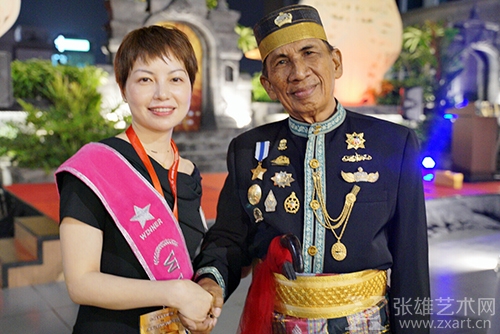 Tallo国王为孙晓岚颁奖