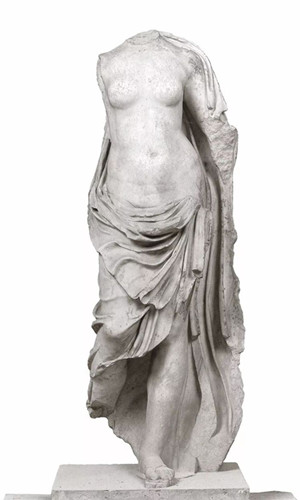 阿弗洛狄忒大理石雕像 高129cm公元1世纪—公元2世纪意大利罗马蒙特马尔蒂尼中心博物馆藏
