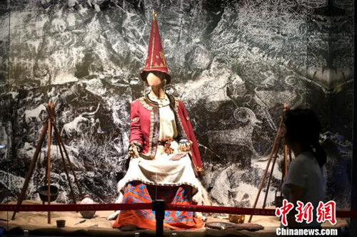 哈萨克斯坦“珍宝艺术”展在西安开幕