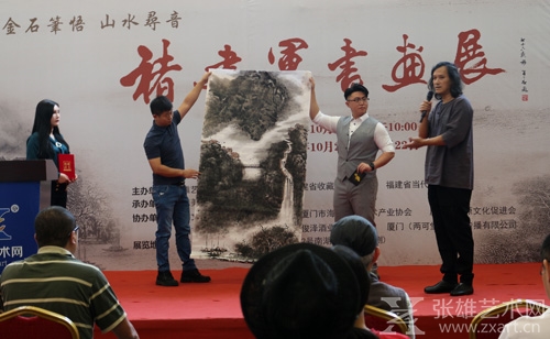 褚建军介绍捐赠作品《江南秋韵》