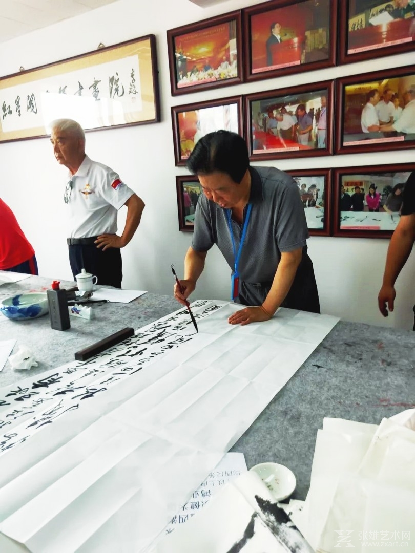 海军原副政委范印华中将挥毫泼墨原济南军区副司令员兼济南军区空军