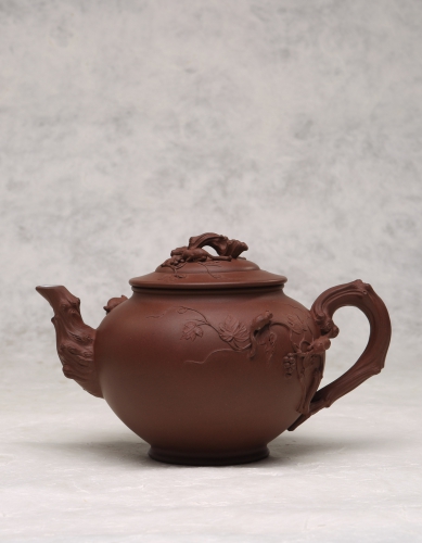 顾景舟制 松鼠葡萄十头套组茶具——茶壶